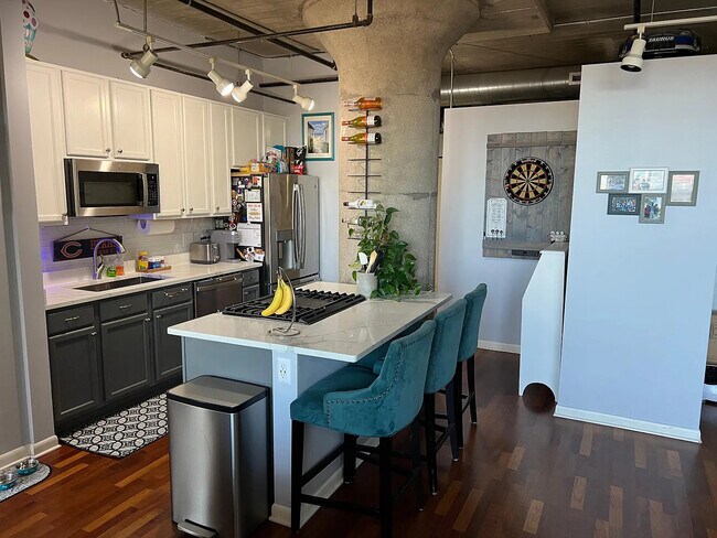 Photo - 1550 S Blue Island Ave Unidad 425