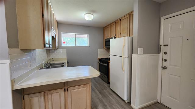 Photo - 105 Peach St