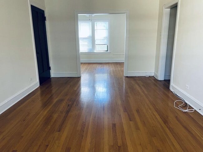 Photo - 1 bedroom in Evanston IL 60202 Unit 2N