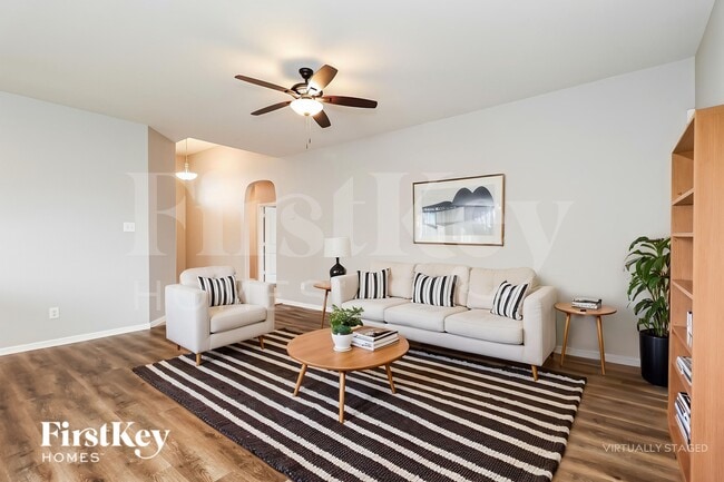 Photo - 721 Watson Wy