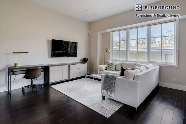 Photo - 1225 Floribunda Ave Unidad FL0-ID1688