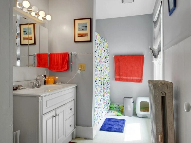 Photo - 14 Swan St Unit 2