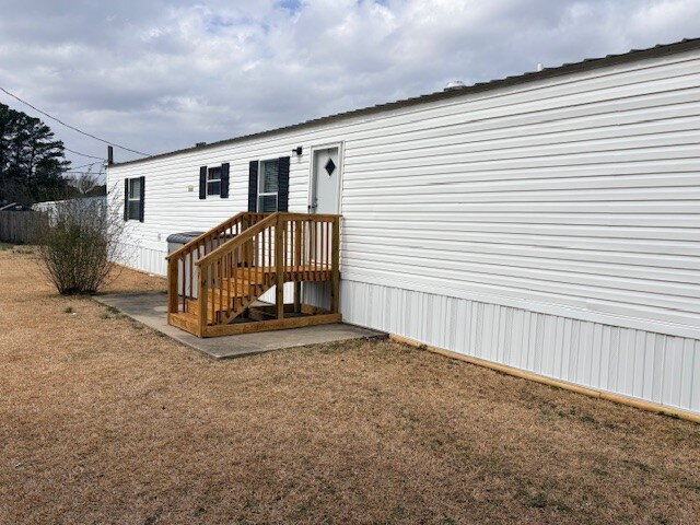 Photo - Mobile Home for Rent in Pikeville! 3 BR | 2BA w/ Lawn Care Included!