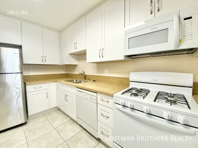 Photo - 1220 N Harper Ave Unit 4