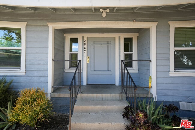 Building Photo - 2847 Pyrites St