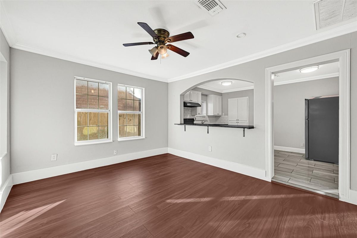 Photo - 2331 Delafield St Unidad a