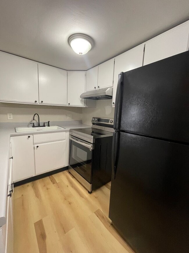 Photo - 24 S John St Unit Rear