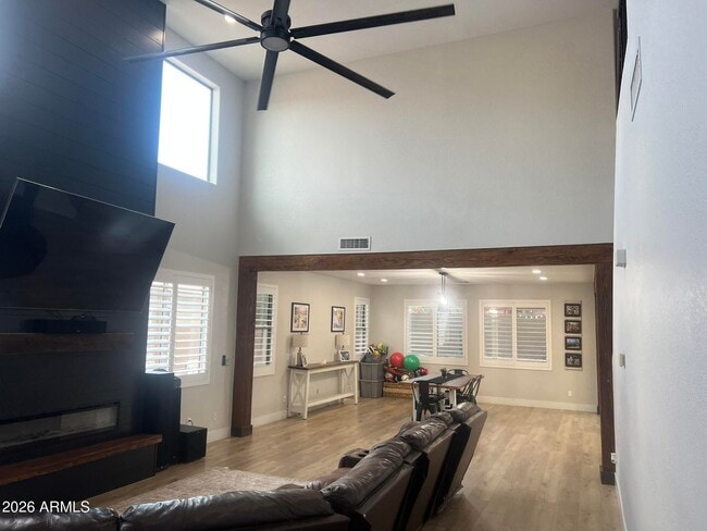 Photo - 22319 Van Der Veen Way