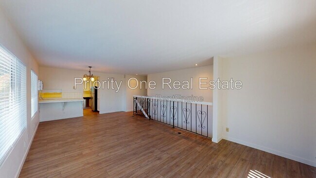 4476 33rd Pl Unit B
