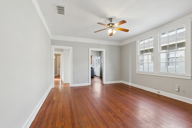 Photo - 2832 Palmer Ave