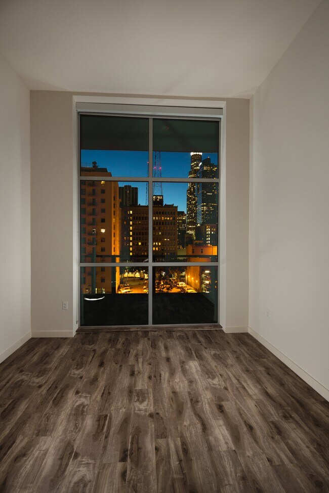 Topaz Apartments