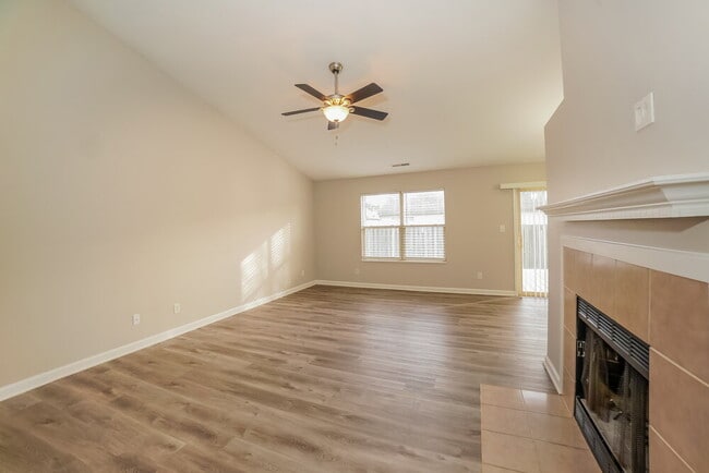 Photo - 1205 Turnbury Ln