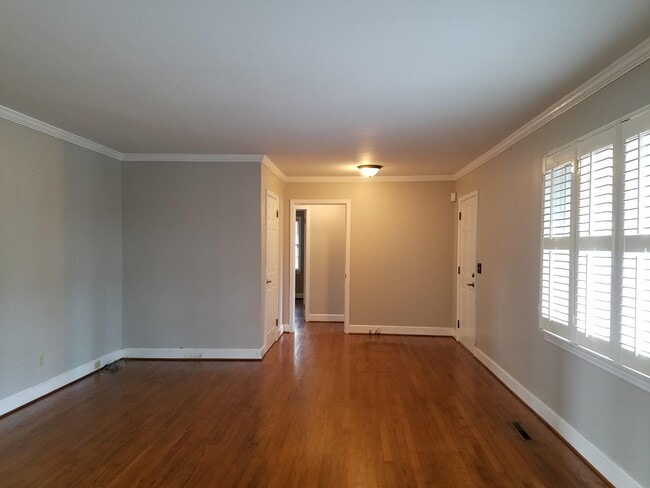 Photo - 406 Owens Dr