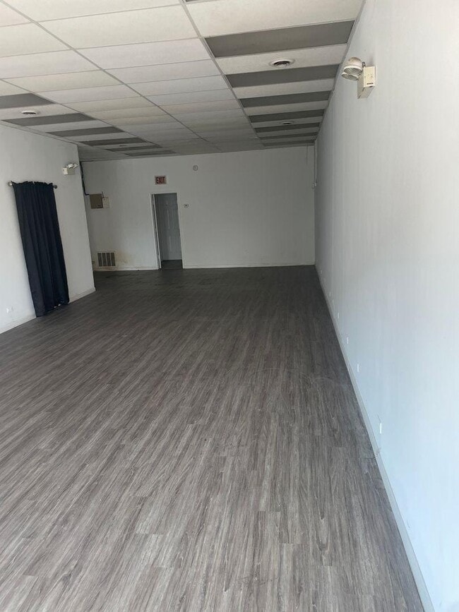 Building Photo - 0 bedroom in Chicago IL 60639 Unit North Ave