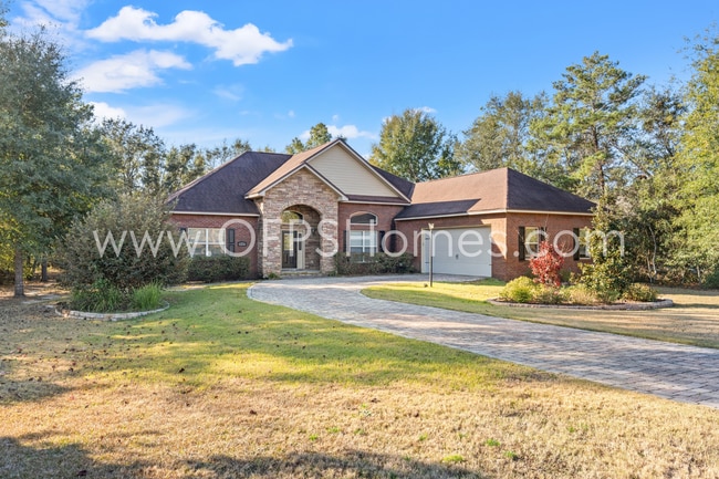 Photo - 120 Lake Merial Blvd