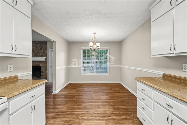 Photo - 1500 Chalet Cir