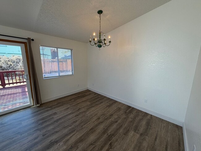 Photo - Cute 3 Bedroom Home in Sparks!