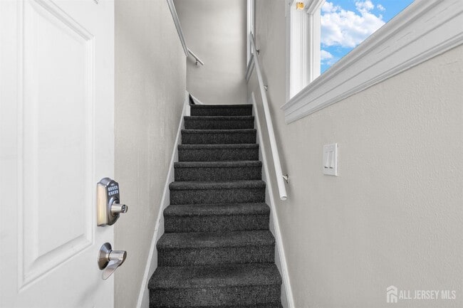 Photo - 1237 S 10th St