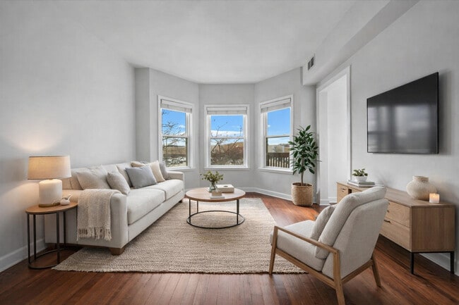 Photo - 2939 N Ashland Ave Unit 2