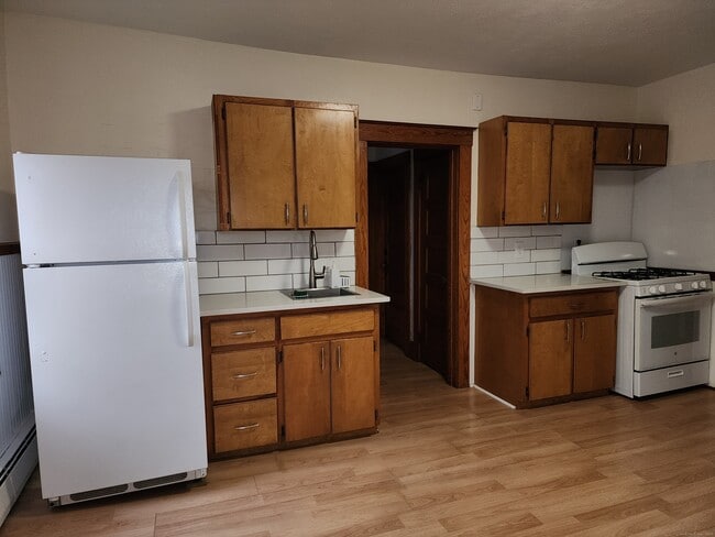 Photo - 106 Lyons St