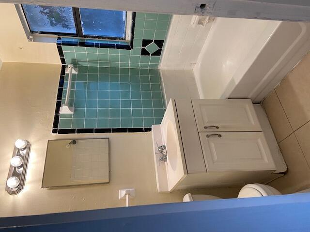 Photo - 709 6th St Unit 3