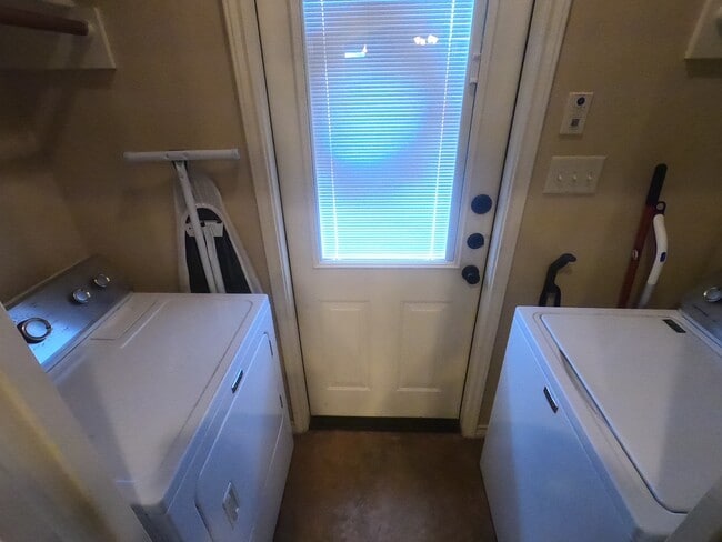 Photo - 3509 General Pkwy