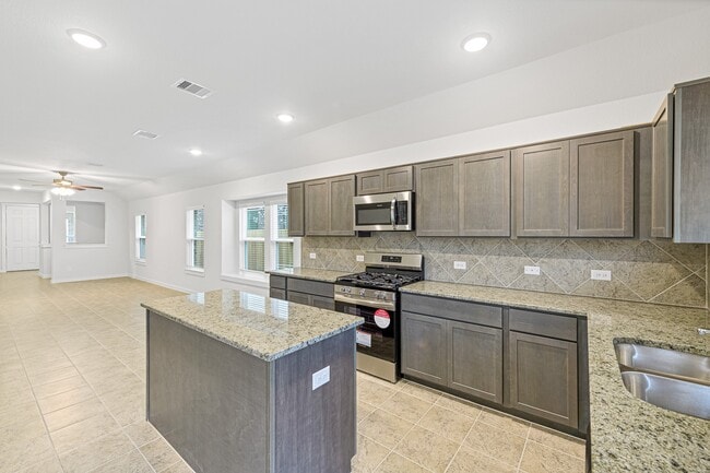 Photo - 21259 Shr Blf Dr