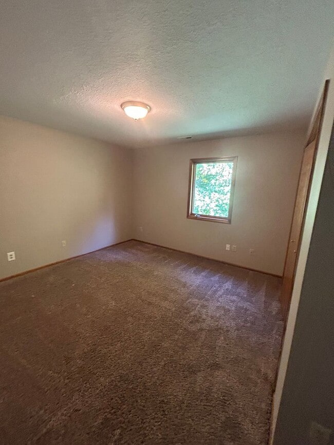 Photo - 1528 Flagstone Dr