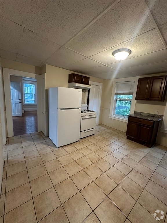 Building Photo - 12 Ray St Unit 2 Rental