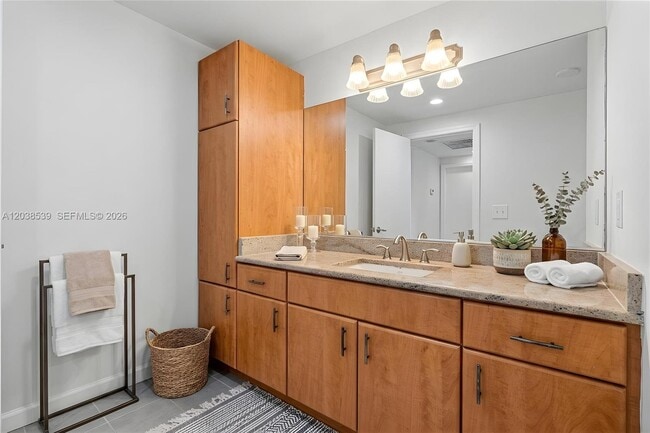 401 69th St Unit PH101