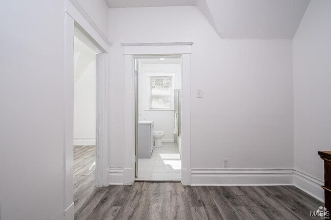 Building Photo - 5638 Summit Pl Rental