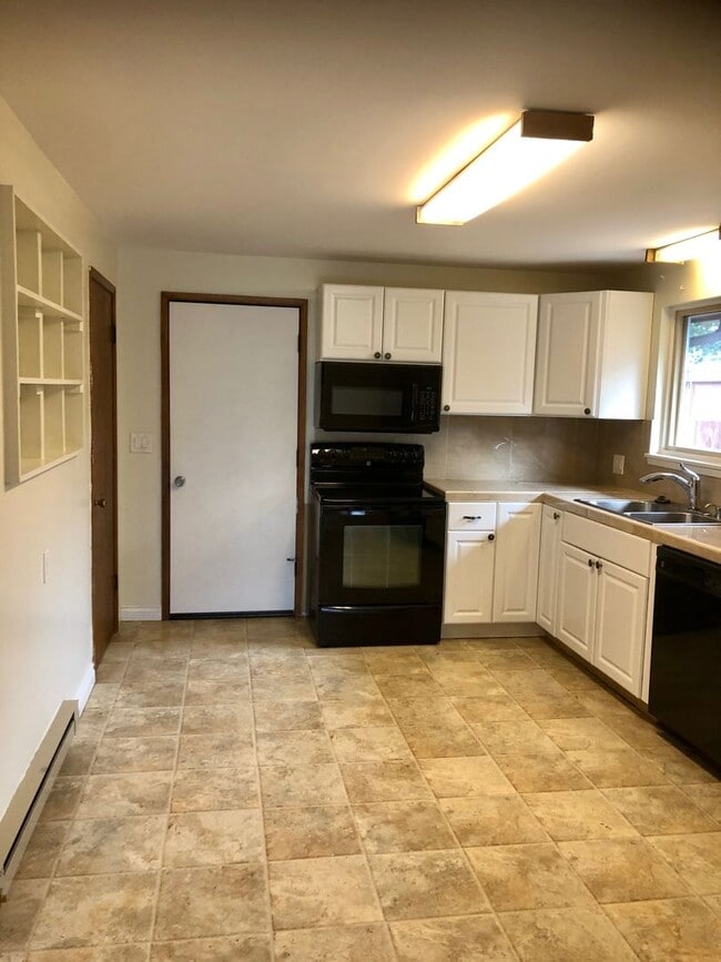 Photo - 19857ham Unit A