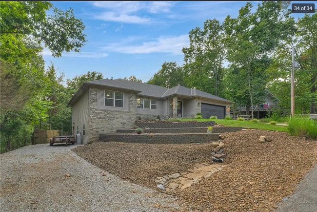 Photo - 4 Blenheim Ln