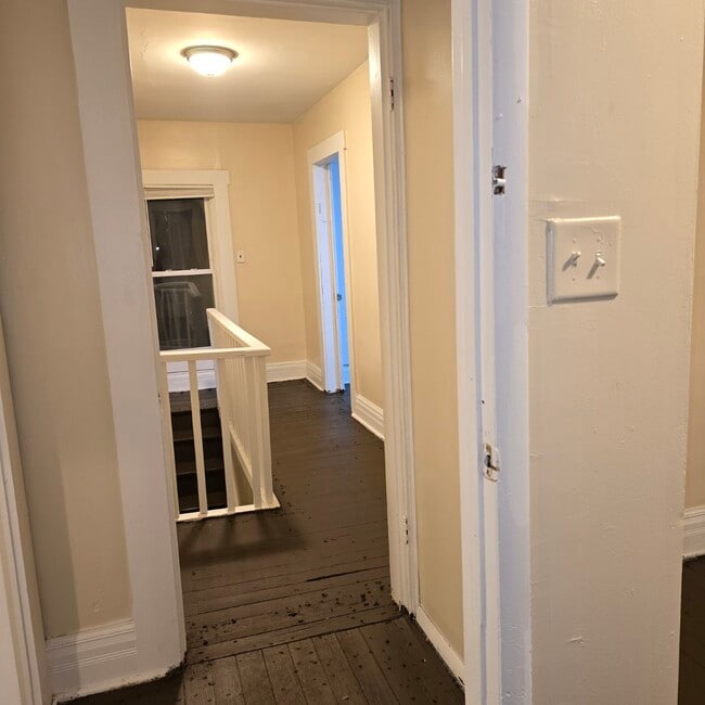 Photo - 520 E Rose St