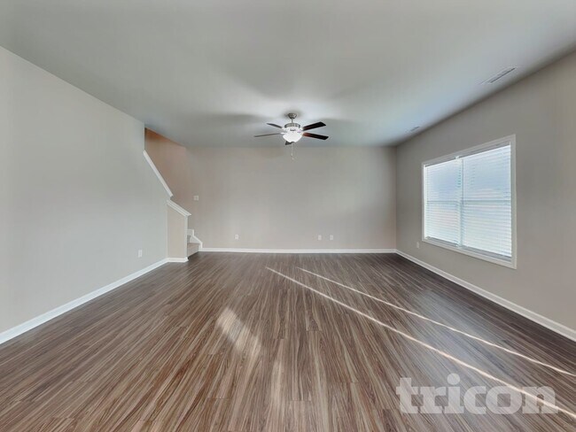 Photo - 265 Frst Mdw Ln