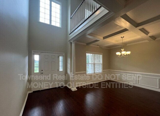 Photo - 6426 Burnside Pl