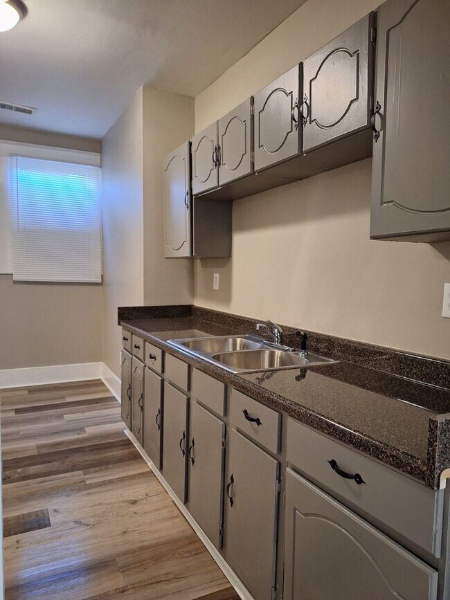 Photo - Newly Renovated 3 Bedroom 1 Bath | Open to Section 8 | Midtown - 1/2 OFF The First Month's Rent