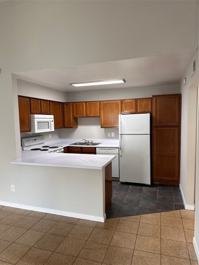 Photo - 3900 Woodchase Dr Unit 76