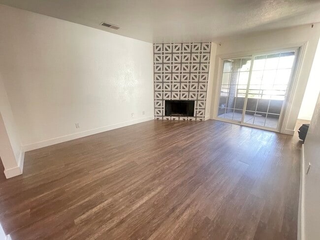 Photo - To schedule a viewing, call Wally Fellman ... Unit 2217