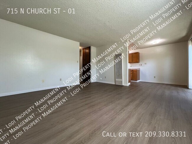 Photo - 715 N Church St Unit 01