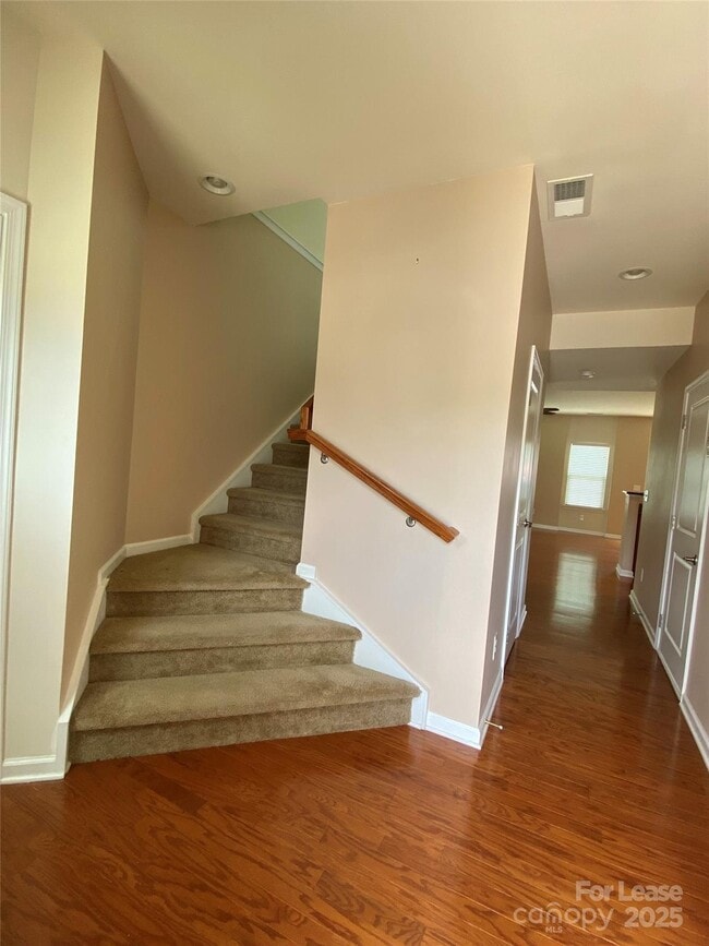 Photo - 2601 Silverthorn Dr