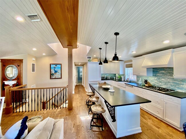 Photo - 780 Minnehaha Blvd House