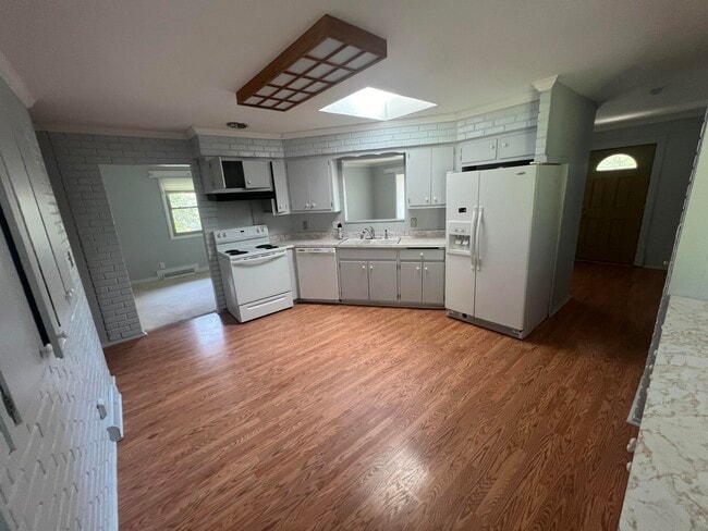 2212 W Parnell Ave