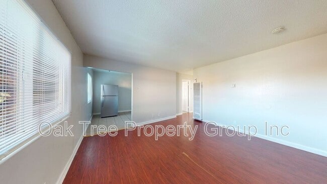 922 Carlson Blvd