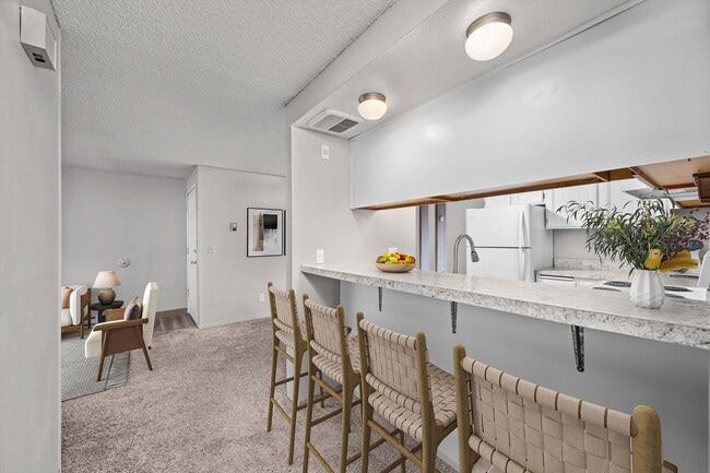 Breakfast Bar - Monterra Apartments
