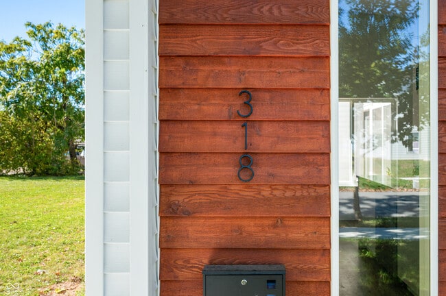 Photo - 318 N Tacoma Ave