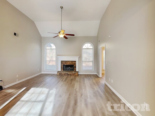 Photo - 6030 Savannah Dr