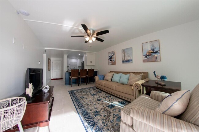Photo - 16007 Davis Rd Unit 613