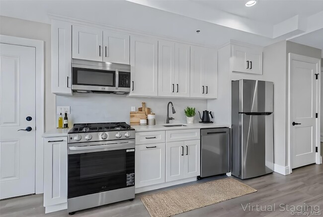 Building Photo - 110 School St Unit 2