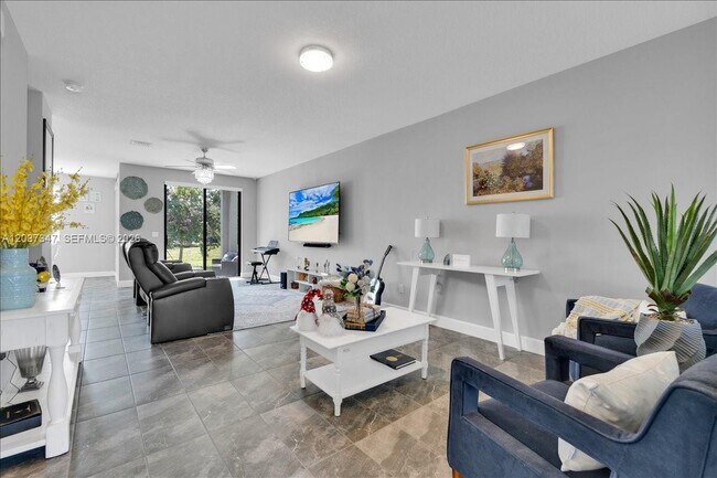 Photo - 3392 NW 5th St